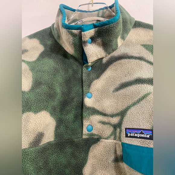 Patagonia Synchilla Snap T Fleece Pullover in Green Spice Garden - Picture 3 of 6
